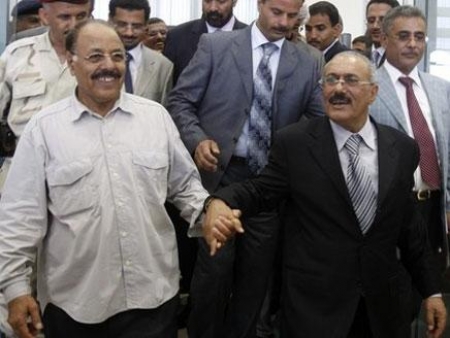 فيما المخلوع ‘‘صالح‘‘ يحرّض ضد الجنوب : الجنرال علي محسن يجهز قوة عسكرية لما بعد الحرب !