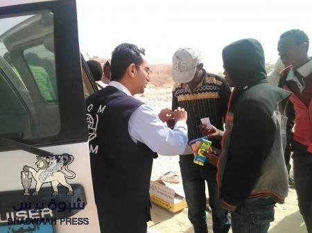 المنظمة الدولية للهجرة ( IOM)  تواصل خدماتها الانسانية للمهاجرين الافارقة في محافظة شبوة (صور).