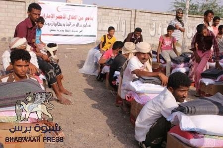 مساعدات إماراتية لإغاثة بلدة يختل الساحلية شمال المخا