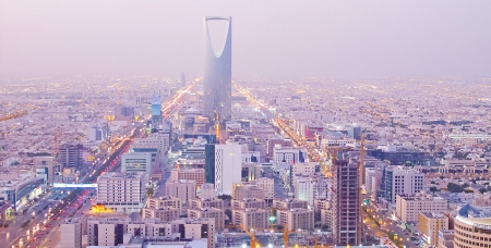 قيادات امنية وعسكرية بارزة تصل الرياض بينهم عرب وشلال