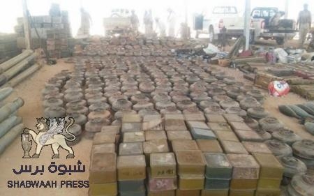إعلامي جنوبي بارز ينفي مزاعم استيلاء القاعدة على شحنة أسلحة جديدة في أبين