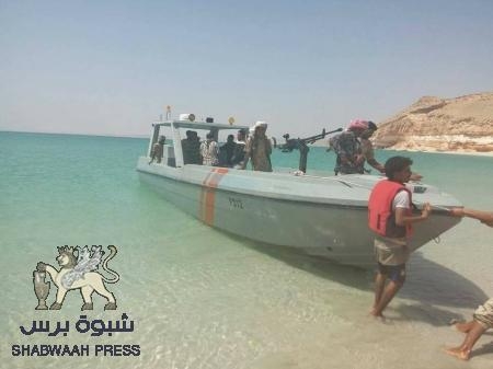 بدعم إماراتي : قوات التحالف قوات خفر السواحل بمديريات الشرقية-حضرموت تتزود بزورق حربي(صور)