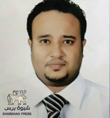 مستشار وزير الاعلام محمد هشام باشراحيل يقوم بزيارة الناشط الاعلامي وليد الوزير