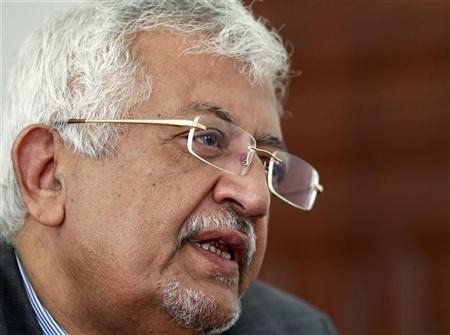 سياسي جنوبي يحذّر من الأعضاء الجنوبيين في الحزب الاشتراكي اليمني ويتهم ياسين نعمان بمعاداة قضية الجنوب