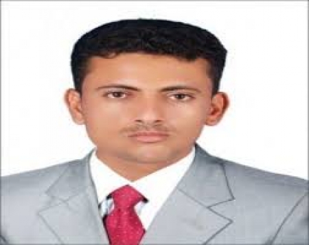 إعلامي يمني يوجه اتهامات خطيرة لمحافظ تعز ويكشف عن صرف استمارات تجنيد في الأمن من مقر الإصلاح