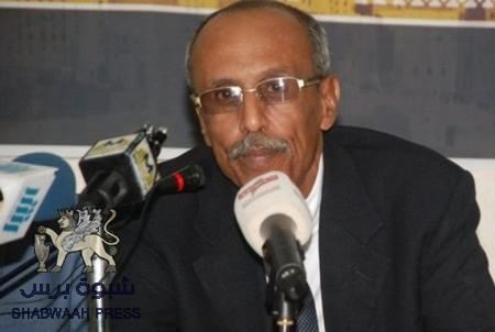 الأستاذ علي الكثيري يشكر كل من عزَّاه بوفاة والده