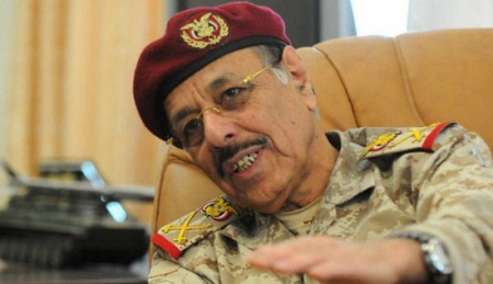 سياسي جنوبي يتساءل : عن منجزات الجنرال الأحمر خلال عام !!