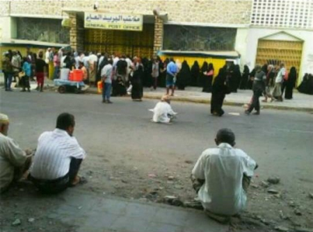متقاعدون جنوبيون يناشدون رئيس الجمهورية صرف مستحقاتهم المالية