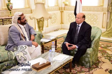 محمد العوذلي: هل يستطيع هادي تغيير محافظ مأرب؟