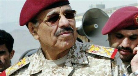 الجنرال الأحمر يحتجز قيادات جنوبية بارزة بقصره بالرياض