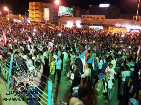 حشود جنوبية كبيرة في عدن عشية مليونية “إعلان عدن التاريخي” (صور)