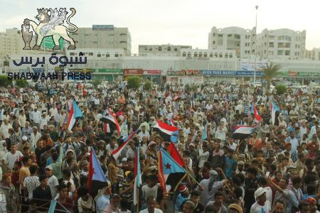 اللجنة الشعبية للدفاع عن قضية شعب الجنوب تحمّل حكومة الشرعية المسئولية الكاملة عن التصعيد الخطير في عدن