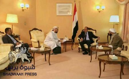 كاتب في صحيفة سعودية : عدم ورود اسماء من #اخوان_اليمن في قائمة الارهاب لا يعني صك براءة