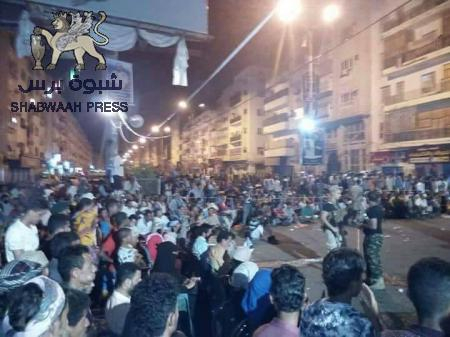 عشرات الآلاف الجنوبيين يتظاهرون في شارع مدرم بالمعلا عشية مليونية السابع من يوليو