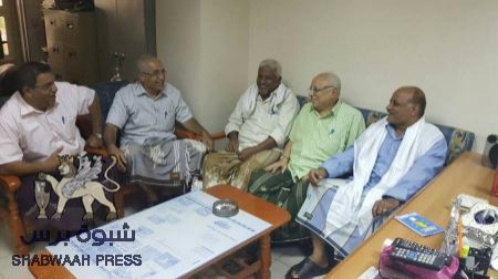 لقاء تشاوري بين مركز عدن للدراسات والبحوث التاريخية والنشر وإدارة صحيفة ‘‘الأيام‘‘