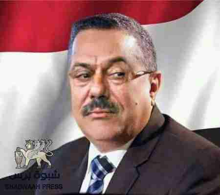 بن دغر يغادر العاصمة المؤقتة عدن متوجهاً الى الرياض