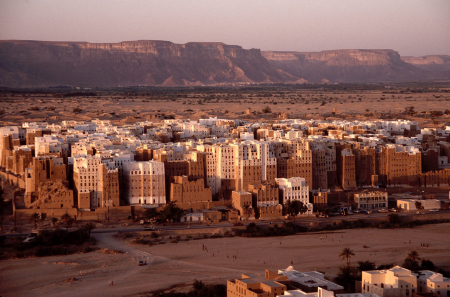 أغتيال جندي من النخبة الحضرمية في الحزم بمديرية شبام وآخر في القطن