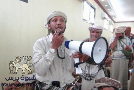 أحد قيادات المقاومة بشبوة : يدعو أبناء المحافظة لرفض مقترح ‘‘اللواء المحوط‘‘ الموالي للحوثيين بتشكيل (مجلس إنقاذ)