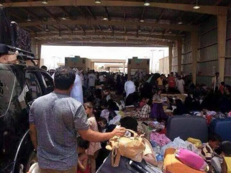 اجراء عمليه الاستلام والتسليم لمدير جمرك ميناء الوديعة ومدير مكتب الهيئة اليمينة للمواصفات والمقاييس بالميناء