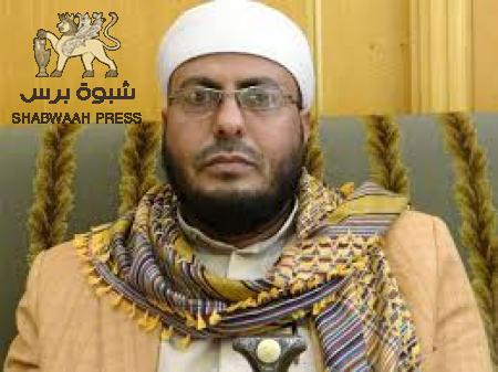 تعيين وإقالة وزير الأوقاف لنجله تفتح ملف تعيين الأقارب في الحكومة اليمنية