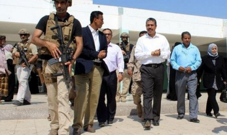 ‘‘خالد بحاح‘‘: لو هناك قيادة شرعية حقيقية، فان أطراف أخرى ستكون مساندة لها اقليمية ودولية
