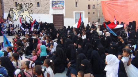 نساء وادي حضرموت يشاركن بقوة في مهرجان تأييد للمجلس الإنتقالي الجنوبي (صور)