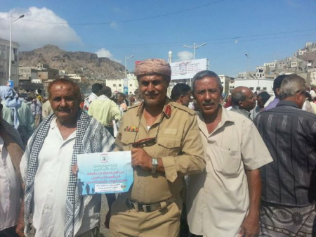 خبير الأسلحة الكيميائية الذي تحول الى حارس حديقة في عدن ؟...