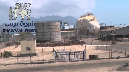 معلومات عن القتال الذي اندلع في ميناء الزيت بالبريقة بين الحزام الأمني وعناصر‘‘ياسر مجدع‘‘ المسلحة