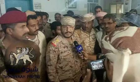 المواطنون في شبوه يتبرعون بالأموال لعلاج جرحى معركة تحرير بيحان وسلطة الفساد تتفرغ لإلتقاط الصور