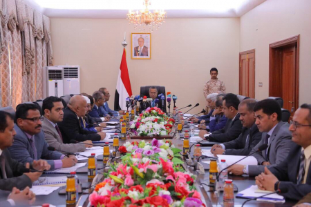 حكومة بن دغر اختتمت 2017 بفشل وافتحتت 2018 بفشل جديد وانجازات وهمية ( تقرير )