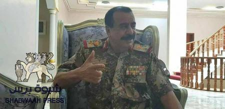 اللواء احمد بن بريك : أجبرونا على لبس الزي العسكري رغم أننا قلنا لهم سلمية