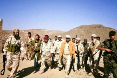 الزبيدي بزيارته لجبهة مريس يفضح ما تتبناه قوى الهيمنة التي أدارت ظهرها للشمال