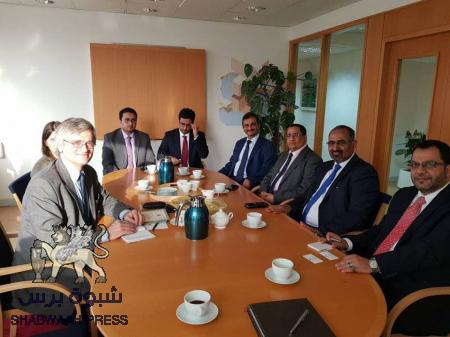 قيادة المجلس الإنتقالي تلتقي في أبو ظبي بمبعوث مملكة السويد إلى اليمن