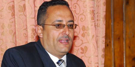سياسي جنوبي يرد على الوزير ‘‘الصيادي” : الحوثي كنسكم خلال 24 ساعة  و الجنوبيين كنسوا الحوثي خلال شهر