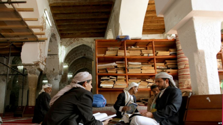 هل ‘‘سمّمت‘‘ المعاهد الدينية اليمن؟