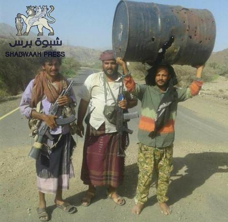 قوات الجيش والمقاومة الجنوبية تحرر منطقة الشريجة وتعيد برميل الحدود إلى موقعه السابق