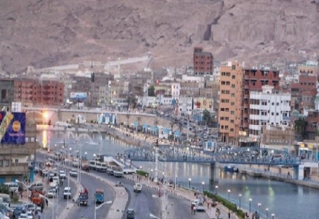 هادي يصدر قراراً بتعيين مدير ونواب لكلية الشرطة في حضرموت (اسماء)