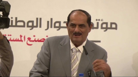 .محمد علي احمد ينفي علاقته بالائتلاف المعلن في الرياض ويقول لن نقبل مشروع (الاقاليم الستة) إلى يوم القيامة