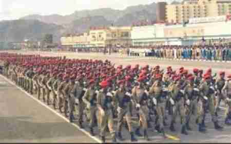 ضباط جنوبيون من مسرحي حرب 1994م : بن دغر يرفض تنفيذ قرارات الرئيس هادي