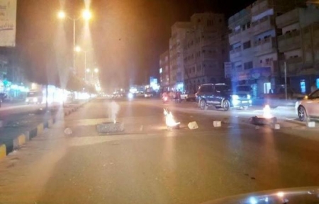 تفريق احتجاجات شعبية بالأعيرة النارية في المكلا والحكومة لا تحرك ساكنا