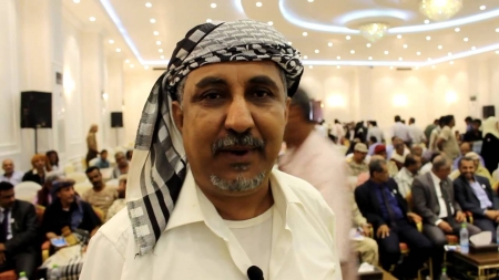مسئول أمنى يكشف فساد قيادات الشرعية وأسباب تركه لقيادة المعسكر الشرقى بعدن