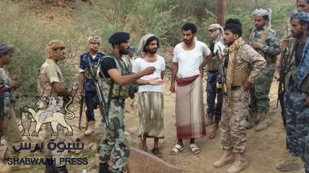 المقدم محمد البوحر قائد النخبة الشبوانية_محور عزان يزور موقع الحادث الإرهابي في منطقة يشبم بمديرية الصعيد