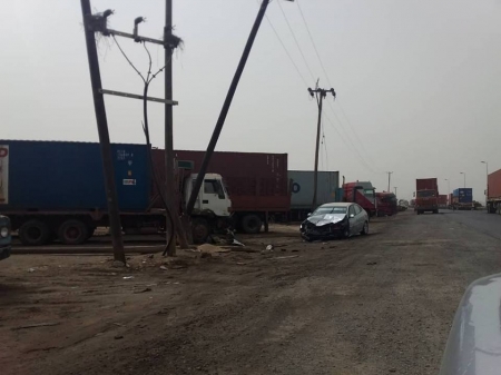 صور وتعليق : ميناء عدن يتهالك من الداخل فهل من منقذ؟!!