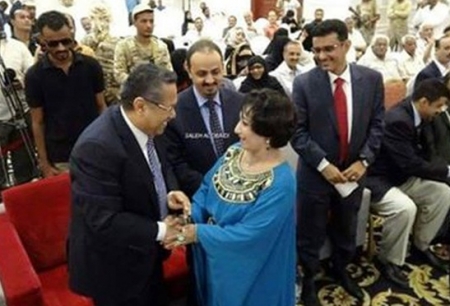 اعنف هجوم من داخل الشرعية ضد ‘‘بن دغر‘‘ ونشر حقائق تفضح الرجل وتكشف تورطه ‘‘ماليا ومناطقيا‘‘
