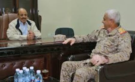 سياسي جنوبي يرد على الوكيل العسكري لـ محسن الأحمر بوادي حضرموت