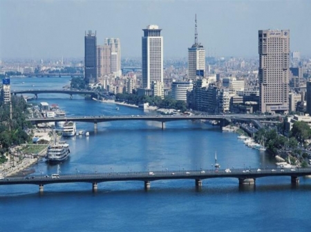 بركات حرب اليمن .. يمنيون يشترون 20 ألف عقار في مصر و 50 اسرة يمنية تستثمر 250 مليون دولار في #القـاهرة