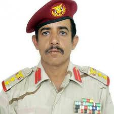 مقتل شقيق قائد محور عتق قائد اللواء 30 بسبب خصميات مرتبات الجنود