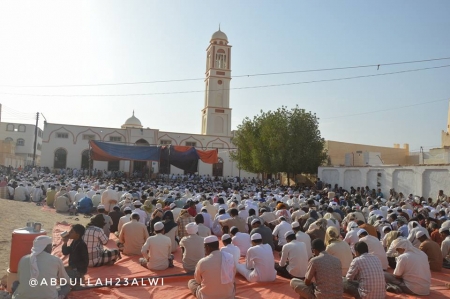 تشييع مهيب للداعية باعباد في حضرموت (صور)