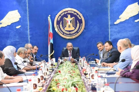 المجلس الانتقالي يعقد اجتماعاً استثنائياً ويقف أمام نتائج زيارة قيادته للخارج