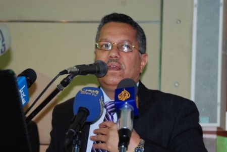 محلل عسكري : اقالة بن دغر واحالته للتحقيق يعتبر نجاح أولي للمجلس الانتقالي